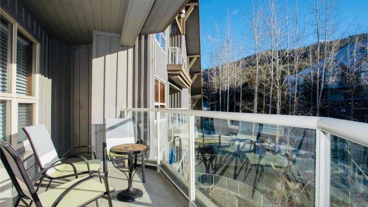 The Best Ski-In/Ski-Out At The Aspens Whistler Exterior photo